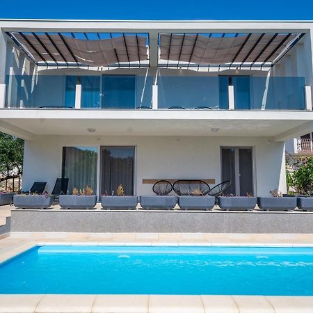 Wonderhouse Sovlja Villa ตรีบูนย์ ภายนอก รูปภาพ