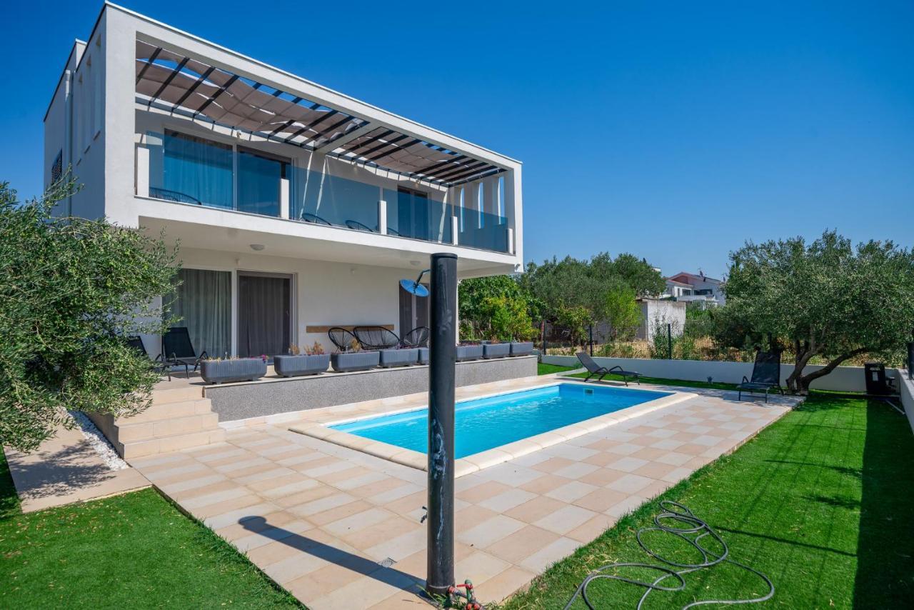 Wonderhouse Sovlja Villa ตรีบูนย์ ภายนอก รูปภาพ