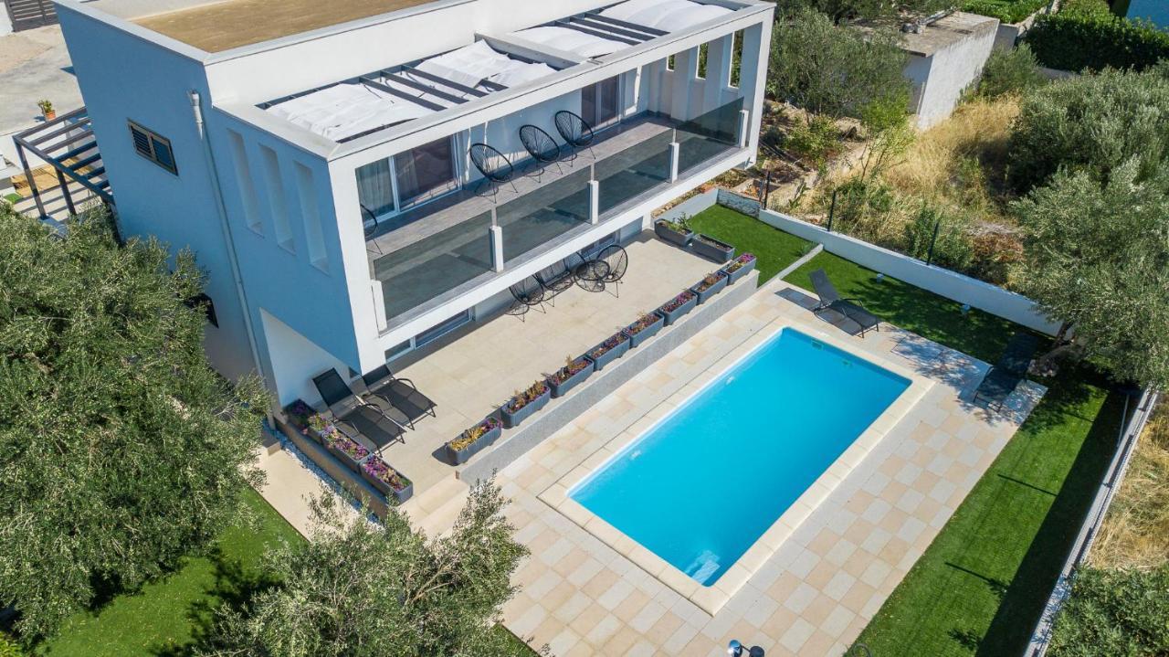 Wonderhouse Sovlja Villa ตรีบูนย์ ภายนอก รูปภาพ