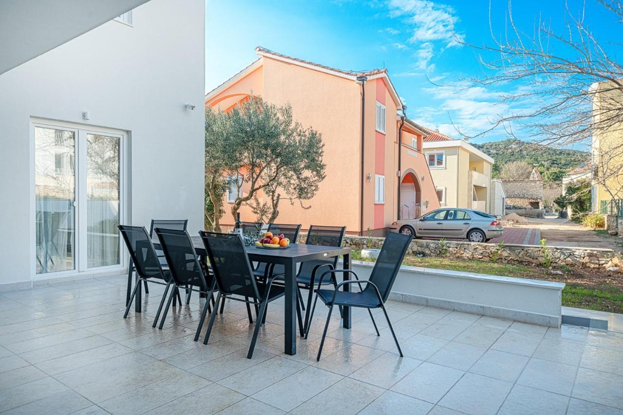 Wonderhouse Sovlja Villa ตรีบูนย์ ภายนอก รูปภาพ