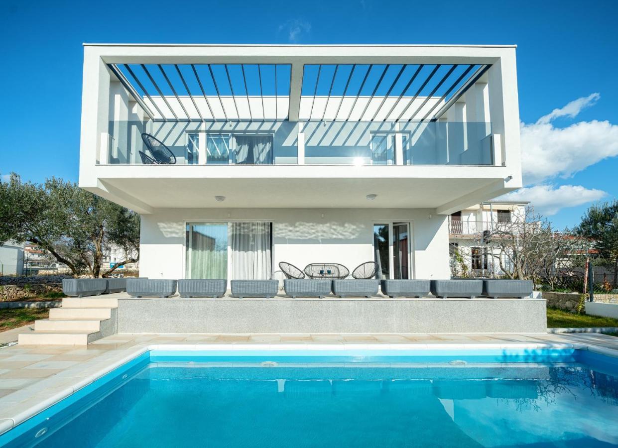 Wonderhouse Sovlja Villa ตรีบูนย์ ภายนอก รูปภาพ