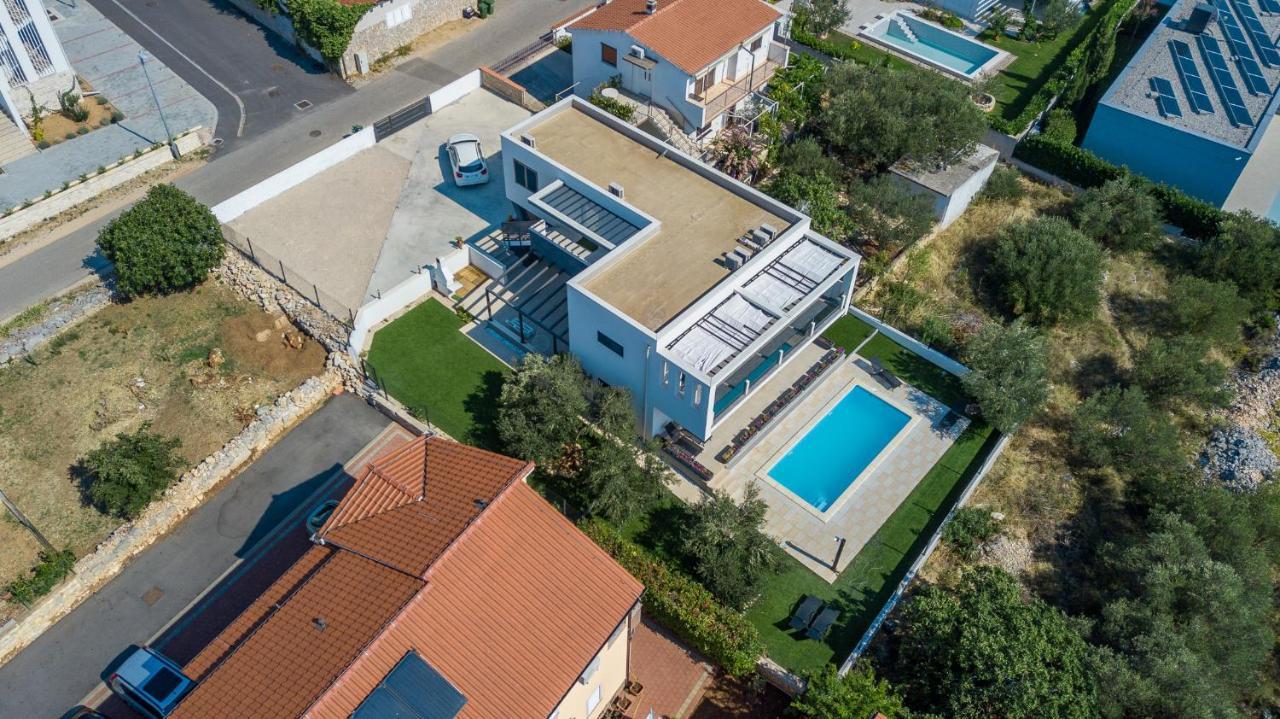 Wonderhouse Sovlja Villa ตรีบูนย์ ภายนอก รูปภาพ