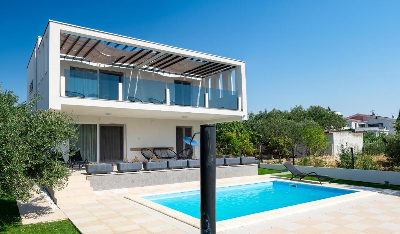 Wonderhouse Sovlja Villa ตรีบูนย์ ภายนอก รูปภาพ