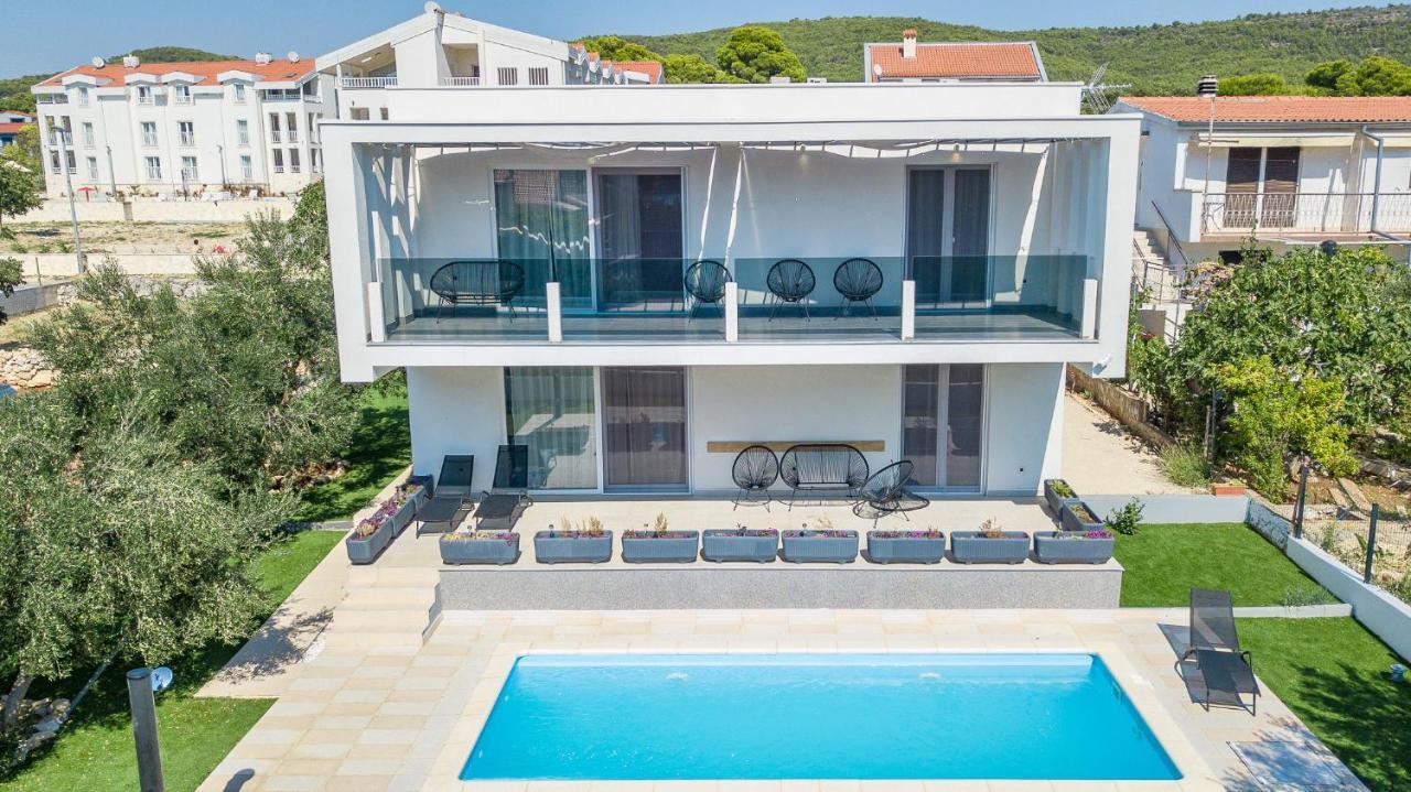 Wonderhouse Sovlja Villa ตรีบูนย์ ภายนอก รูปภาพ